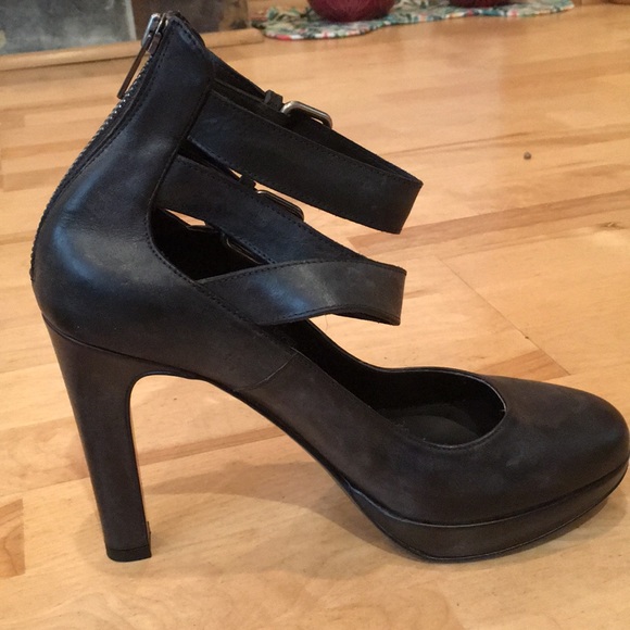 J. Crew Buckle Leather Dark grey Heels Size 8.5 NWOT - Picture 3 of 4